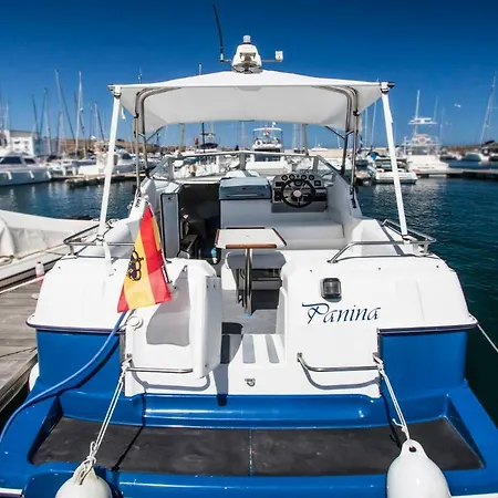 Cozy Boat To Unwind By The Ocean * 푸에르토카레로