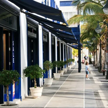 Cozy Boat To Unwind By The Ocean Botel Puerto Calero